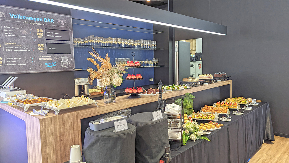 德國福斯旗艦店萬聖節活動