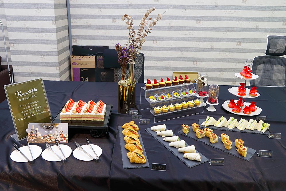 開幕點心準備給圓曜國際法律事務所